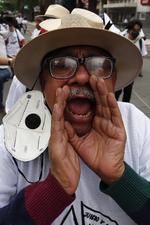 Conmemoran 50 años del 'Halconazo' con marcha en CDMX