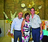 27062021 Festejando el cumpleaños de Carmen Favela de Medina, Ernestro Medina y Paco Amozurrutia Carson.