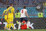 Quarter Final Ukraine vs England

Rome (Italy), 03/07/2021.- Harry Maguire (L) of England celebrates after scoring his team's second goal during the UEFA EURO 2020 quarter final match between Ukraine and England in Rome, Italy, 03 July 2021. (Italia, Ucrania, Roma) EFE/EPA/Alessandra Tarantino / POOL (RESTRICTIONS: For editorial news reporting purposes only. Images must appear as still images and must not emulate match action video footage. Photographs published in online publications shall have an interval of at least 20 seconds between the posting.)
DEP Fútbol ROME ITALY SOCCER UEFA EURO 2020 Italy