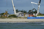 El edificio parcialmente derrumbado en Miami-Dade fue demolido por completo