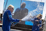 Richard Branson vuelve a la Tierra tras alcanzar el espacio a bordo del VSS Unity