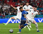 Final - Italy vs England

London (United Kingdom), 11/07/2021.- Lorenzo Insigne (C) of Italy takes a shot on goal during the UEFA EURO 2020 final between Italy and England in London, Britain, 11 July 2021. (Italia, Reino Unido, Londres) EFE/EPA/Paul Ellis / POOL (RESTRICTIONS: For editorial news reporting purposes only. Images must appear as still images and must not emulate match action video footage. Photographs published in online publications shall have an interval of at least 20 seconds between the posting.)
DEP Fútbol LONDON BRITAIN SOCCER UEFA EURO 2020 United Kingdom