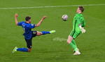 Final - Italy vs England

London (United Kingdom), 11/07/2021.- Domenico Berardi (L) of Italy in action against England goalkeeper Jordan Pickford during the UEFA EURO 2020 final between Italy and England in London, Britain, 11 July 2021. (Italia, Jordania, Reino Unido, Londres) EFE/EPA/Facundo Arrizabalaga / POOL (RESTRICTIONS: For editorial news reporting purposes only. Images must appear as still images and must not emulate match action video footage. Photographs published in online publications shall have an interval of at least 20 seconds between the posting.)
DEP Fútbol LONDON BRITAIN SOCCER UEFA EURO 2020 United Kingdom