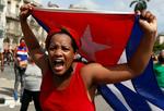'¡Libertad!', dicen Cubanos al tomar las calles para protestar en contra del Gobierno