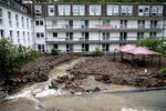 También en Rumanía, durante el verano 2005, más de 80 personas murieron en inundaciones causadas por dos temporales, el primero en agosto, que dejó 32 fallecidos solo en el distrito de Harghita, y el segundo en septiembre.