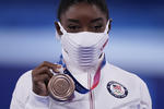 La gimnasta estadounidense se colgó la medalla de bronce 