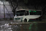 Lluvia provoca inundaciones en Ecatepec, Edomex; mueren al menos dos personas