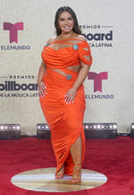 Camila Cabello y Natti Natasha se roban cámara en la alfombra roja de los Premios Billboard de la Música Latina