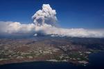 Volcán Cumbre Vieja prosigue camino de destrucción en la isla española de la Palma