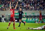 El Bayern se impone al Greuther Fürth jugando con diez más de cuarenta minutos