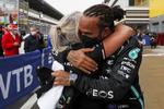 Hamilton conquista su victoria cien en Fórmula 1 con Gran Premio de Rusia