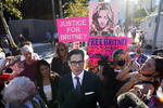 ¡Es libre! Jueza pone fin a la tutela de Britney Spears