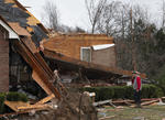 Una serie de tornados ha dejado decenas de muertos y daños materiales en los estados de Kentucky, Arkansas, Illinois, Missouri, Misisipi y Tennessee