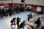 Centros de votación abren en Chile para segunda vuelta presidencial