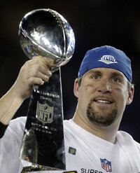 Pittsburgh Steelers quarterback Ben Roethlisberger holds up the Vince Lombardi trophy after the Steelers' 27-23 win over the Arizona Cardinals in the NFL Super Bowl XLIII football game, Sunday, Feb. 1, 2009, in Tampa, Fla. (AP Photo/Chris O'Meara)