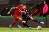 Con gol de Raúl Jiménez, México vence a Panamá