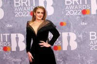 London (United Kingdom), 08/02/2022.- Adele arrives for the 42nd Brit Awards ceremony at The O2 Arena in London, Britain, 08 February 2022. The annual pop music awards are presented by the British Phonographic Industry (BPI). (Reino Unido, Londres) EFE/EPA/VICKIE FLORES