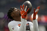 Los Angeles Rams wide receiver Cooper Kupp warms up before the NFL Super Bowl 56 football game Cincinnati Bengals, Sunday, Feb. 13, 2022, in Inglewood, Calif. (AP Photo/Lynne Sladky)