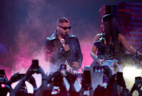 Maluma canta en la ceremonia del Premio Lo Nuestro, el jueves 24 de febrero de 2022 en la FTX Arena en Miami.