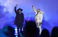 La actuación de Pitbull y IAmChino en el Premio Lo Nuestro en la FTX Arena en Miami el jueves 24 de febrero, 2022.