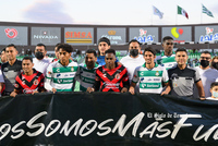 Santos Laguna golea a Xolos y se mete a zona de repesca