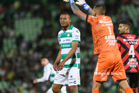 Santos Laguna golea a Xolos y se mete a zona de repesca