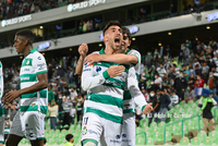 Santos Laguna golea a Xolos y se mete a zona de repesca