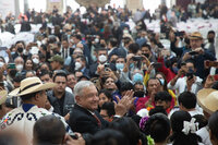 MEX8724. ZUMPANGO (MÉXICO), 21/03/2022.- La jefa de gobierno de la capital mexicana, Cluadia Sheinbaum, durante su participación en la ceremonia de inauguración del Aeropuerto Internacional Felipe Ángeles, hoy en el municipio de Zumpango, en el Estado de México (México). El presidente de México, Andrés Manuel López Obrador, se mostró este lunes triunfante y calificó como 'misión cumplida' la inauguración del nuevo Aeropuerto Internacional Felipe Ángeles (AIFA), uno de sus tres grandes proyectos emblemáticos. EFE/Isaac Esquivel