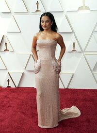 Hollywood (United States), 27/03/2022.- US singer Becky G arrives for the 94th annual Academy Awards ceremony at the Dolby Theatre in Hollywood, Los Angeles, California, USA, 27 March 2022. The Oscars are presented for outstanding individual or collective efforts in filmmaking in 24 categories. (Estados Unidos) EFE/EPA/DAVID SWANSON