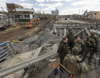 Kyiv (Ukraine), 04/04/2022.- A damaged bridge is seen in Bucha city, which was the recaptured by the Ukrainian army, Kyiv (Kiev) area, Ukraine, 04 April 2022. More than 410 bodies of killed civilians were carried from the recaptured territory in Kyiv's area for exgumation and expert examination. The UN Human Rights Council has decided to launch an investigation into the violations committed after Russia's full-scale invasion of Ukraine as Ukrainian Parliament reported. On 24 February, Russian troops had entered Ukrainian territory in what the Russian president declared a 'special military operation', resulting in fighting and destruction in the country, a huge flow of refugees, and multiple sanctions against Russia. (Rusia, Ucrania) EFE/EPA/OLEG PETRASYUK ATTENTION: GRAPHIC CONTENT