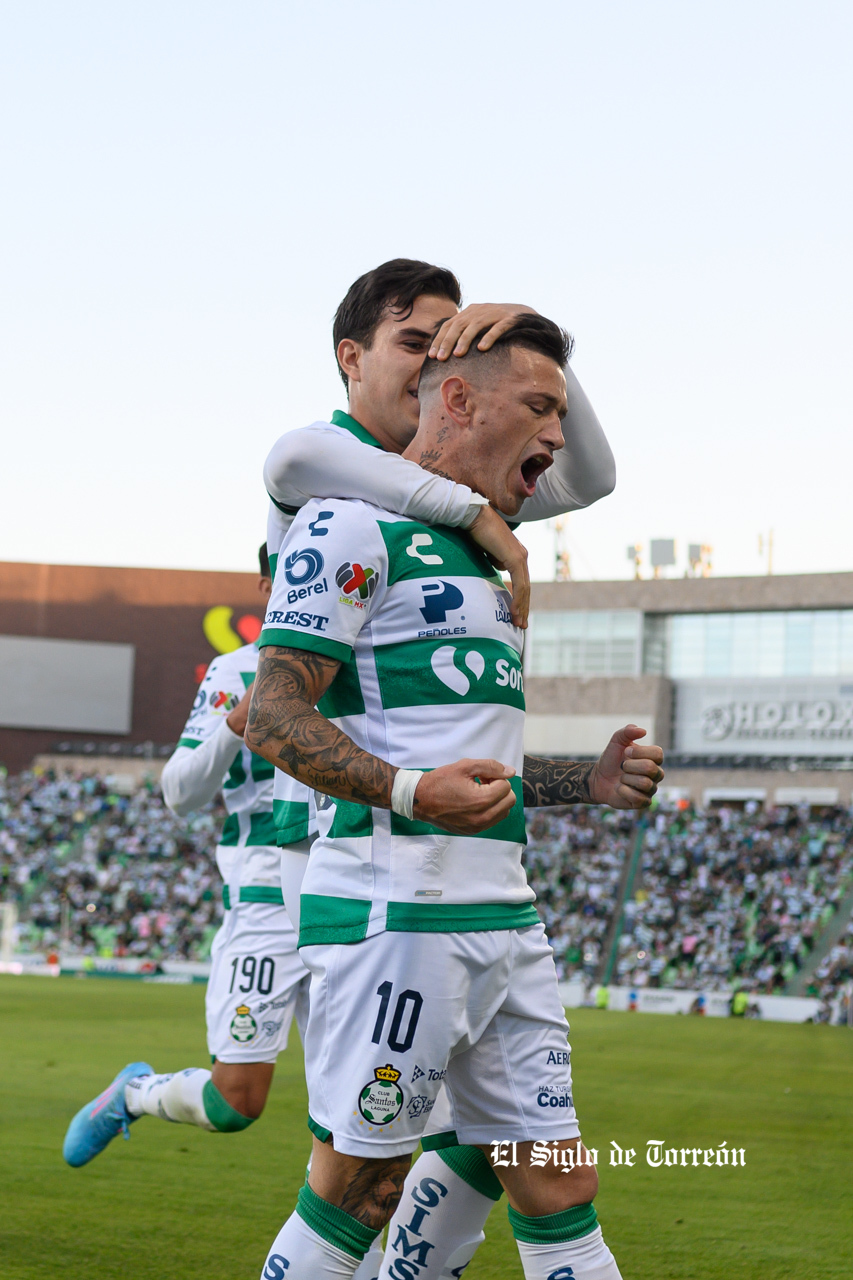 Festejo De Gol Brian Lozano Santos Laguna Logra Importante Victoria ...