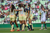 Karen Luna #26, Defensa, America