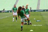 Yessenia Novella #60, Media, Santos