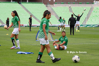 Paulina Peña #44, Media, Santos