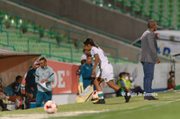Jorge Campos #0, DT, Santos
Paulina Peña #44, Media, Santos