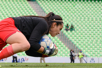Paola Calderón #12, Portera, Santos