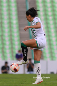 Lucero Lara #5, Defensa, Santos