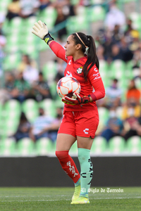 Paola Calderón #12, Portera, Santos