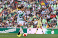 Lourdes De León #4, Defensa, Santos