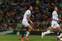Mariela Jiménez #30, Delantera, Santos