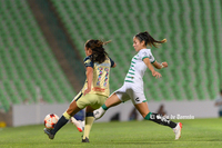 Mariela Jiménez #30, Delantera, Santos