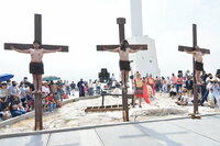 Se desborda la fe durante el Viacrucis en Monclova