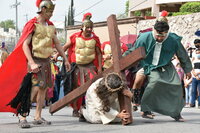 Se desborda la fe durante el Viacrucis en Monclova