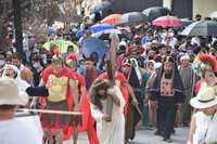 Se desborda la fe durante el Viacrucis en Monclova