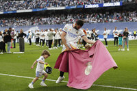 Real Madrid levanta la copa de LaLiga