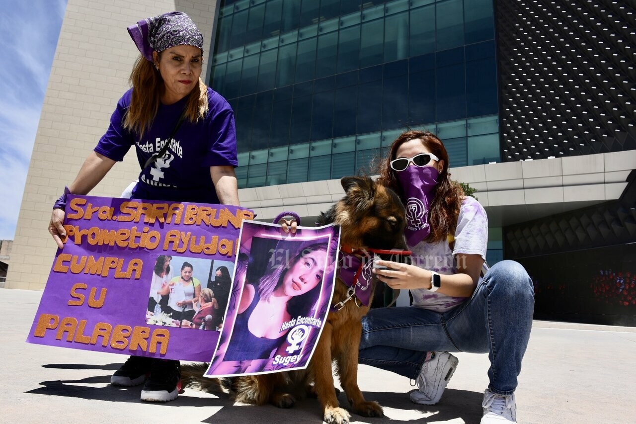 Marchan en Torreón a casi ocho meses de la desaparición de Sugey en Mazatlán
