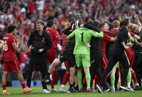 Liverpool gana Copa FA al vencer a Chelsea en penales