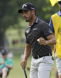 Tulsa (United States), 19/05/2022.- Carlos Ortiz of Mexico lines up his putt on the third hole during the first round of the 2022 PGA Championship golf tournament at the Southern Hills Country Club in Tulsa, Oklahoma, USA, 19 May 2022. The PGA Championship runs from 19 May through 22 May. (Estados Unidos) EFE/EPA/TANNEN MAURY