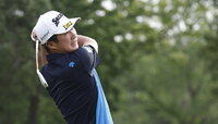 Tulsa (United States), 19/05/2022.- Rikuya Hoshino of Japan hits his tee shot on the fourth hole during the first round of the 2022 PGA Championship golf tournament at the Southern Hills Country Club in Tulsa, Oklahoma, USA, 19 May 2022. The PGA Championship runs from 19 May through 22 May. (Japón, Estados Unidos) EFE/EPA/TANNEN MAURY