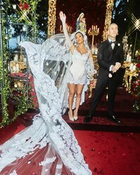 Kourtney Kardashian y Travis Barker confirman su amor con tercera boda